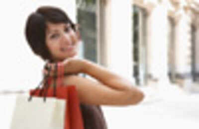 Petite women too can look smart and sexy - Times of India