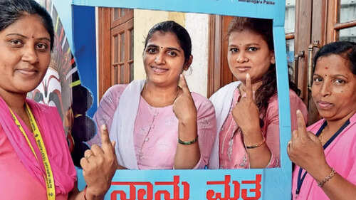 Outdoor campaigning ends, Karnataka set for a big fight