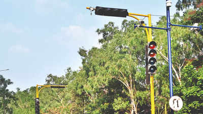 Nashik city gets 40 new traffic signals