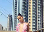 Uorfi Javed wears bubblegum-infused pink top, viral pictures stun netizens