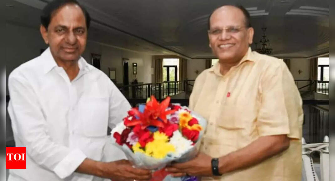 Telangana ex-CS Somesh Kumar appointed KCR's chief advisor | Hyderabad ...