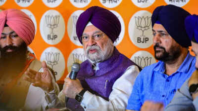 Govt entities should curb consumers tendency for ‘forum shopping’, encourage them to approach RERA: Hardeep Singh Puri