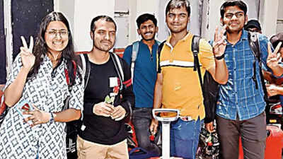 Bihar: 163 students return home from strife-torn Manipur