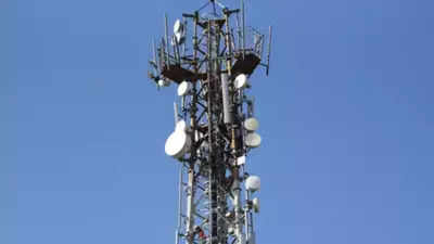 Delhi: Cell tower policy proposes to cover illegal facilities too