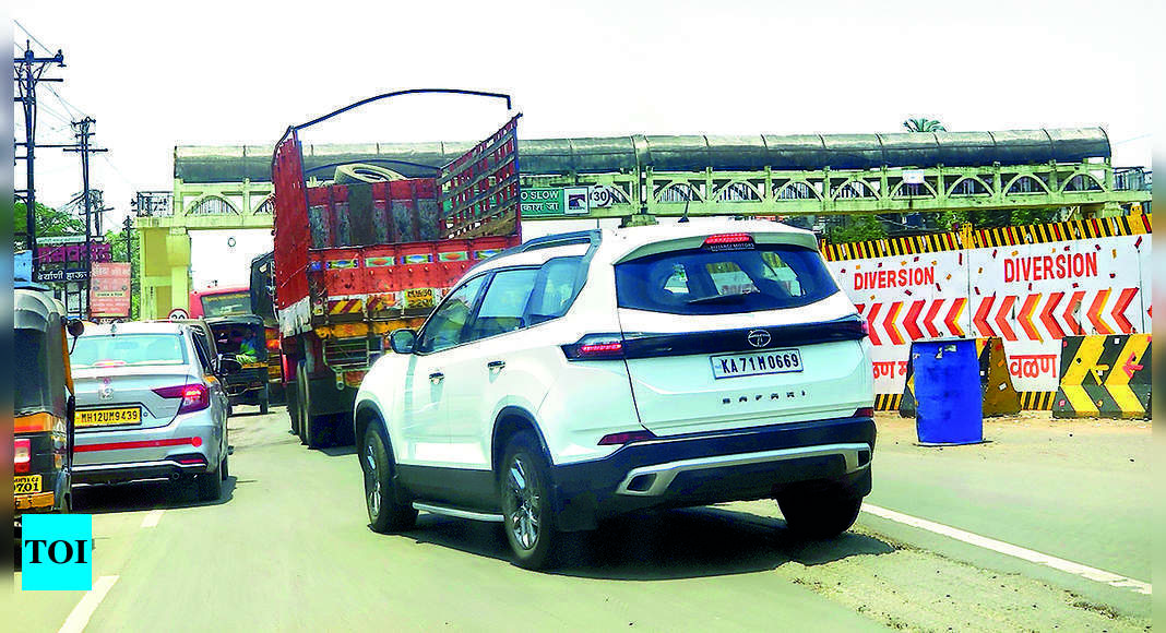 Kolhapur: Traffic Crawls On Pune-bengaluru Highway Stretch Amid Ongoing ...