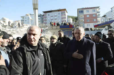 Turkey's Tayyip Erdogan lags election rival in poll