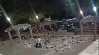 Four workers injured as pilgrim shelter's portion collapses in Gujarat's Pavagadh