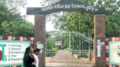 Bhubaneswar: Axe hangs over Govt Girls' High School in Unit-9 area