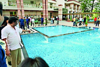 Hemant inaugurates five-star guest house at Patratu Lake