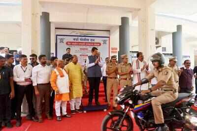 DyCM inaugurates Wardha police’s ‘Seva’ project