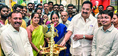 Gandhi opens revamped Co-Optex showroom