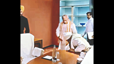 Video shows HSGMC chief bowing down to Khattar