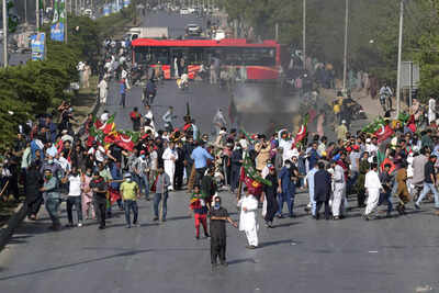 Pakistan: Punjab police arrests 540 more leaders, workers of Imran Khan's party over violence
