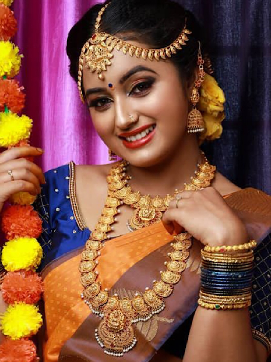 In Pics: Actress Akshaya Kandamuthan wows in saree | Times of India