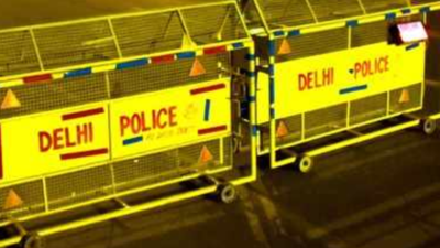 Woman found dead at under-construction building in NE Delhi, cops hunt for suspect