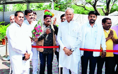 Sarpanches call off stir after meeting CM, to attend camps