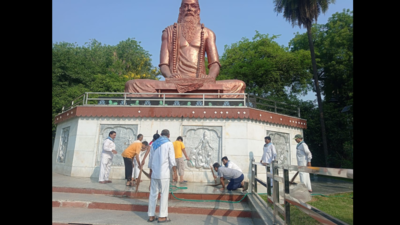 Sri Satya Samiti of Prayagraj keeps statue of Bharadwaj Muni clean for over three years