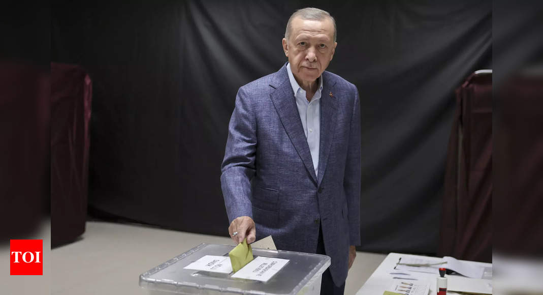Erdogan: Turkey faces runoff election with Erdogan leading – Times of India