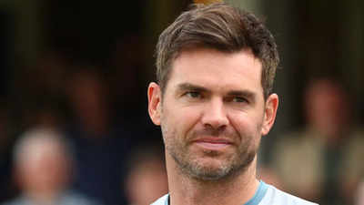 England fast bowler James Anderson suffers groin injury ahead of Ashes