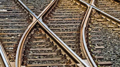 Track maintenance causes inconvenience for passengers travelling between Lucknow and Delhi