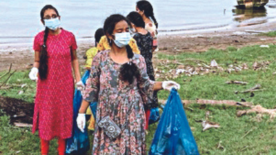 15-year-old NRI girl takes up campaign to save Godavari; completes 100 clean-up days