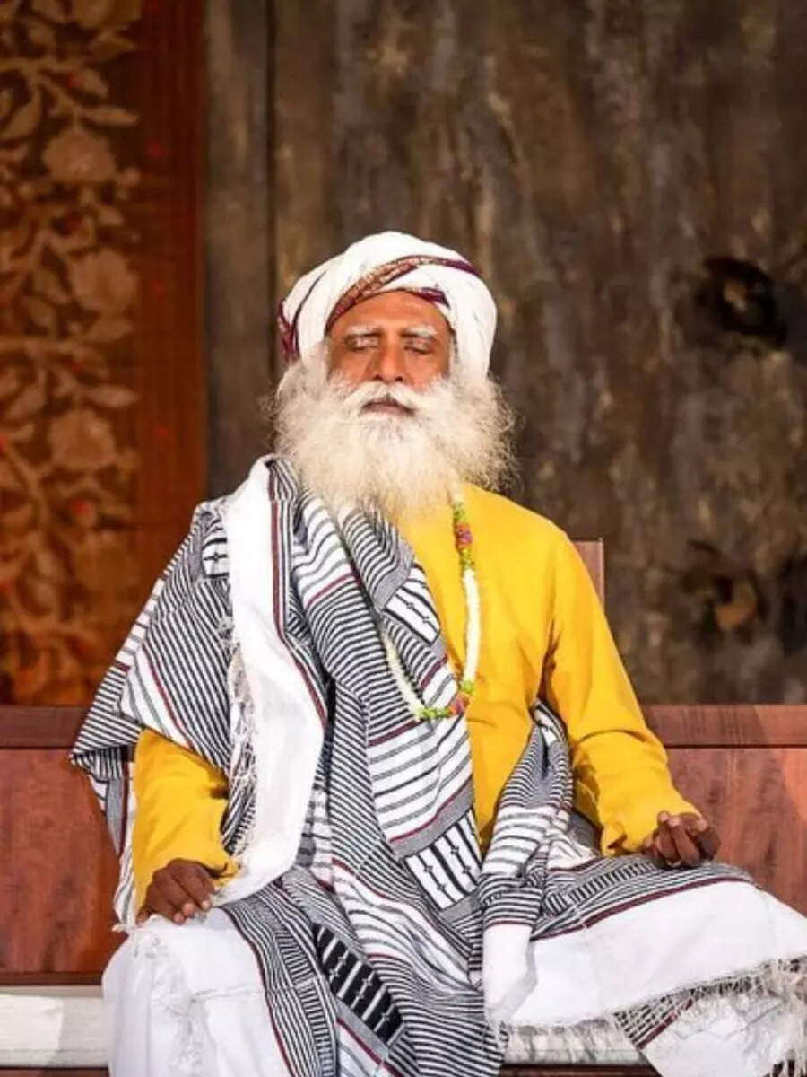 9 Sadhguru Quotes on Life, Love, Karma and Peace for a Spiritual Start ...