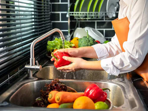 Covid-19: 5 Tips To Properly Wash Fruit And Vegetable Produce Before  Consumption - NDTV Food