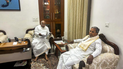 Siddaramaiah or DK Shivakumar? Suspense continues over Congress's Karnataka CM pick