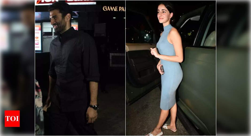 Aditya Roy Kapur and Ananya Panday spotted on a dinner date, duo can’t stop smiling | Hindi Movie News