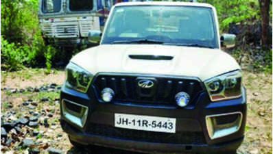 Attempt to steal SUV foiled, two arrested