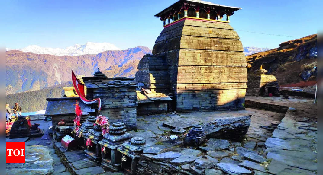 Tungnath Temple News: World's highest Shiva shrine tilting by 6 - 1 0  degrees | Dehradun News - Times of India