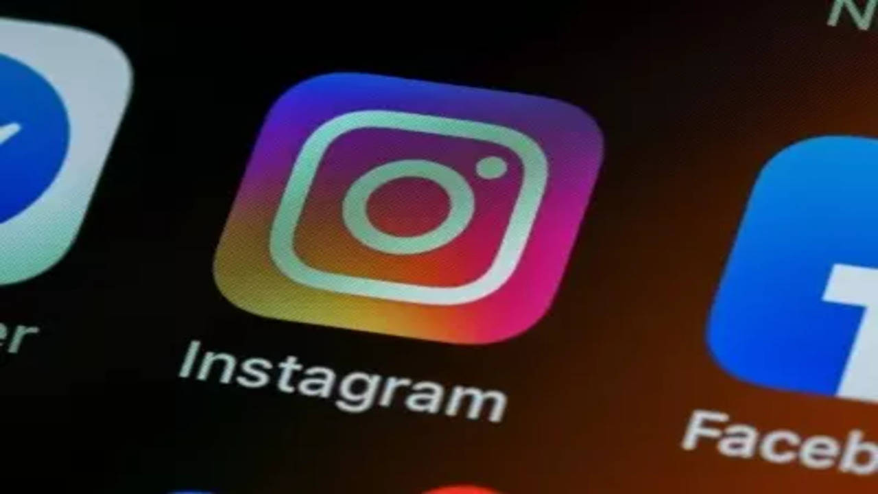 Instagram Logo Sticker - Instagram Logo - Discover & Share GIFs