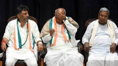 Siddaramaiah vs Shivakumar: Suspense continues as Congress struggles to finalise Karnataka CM pick