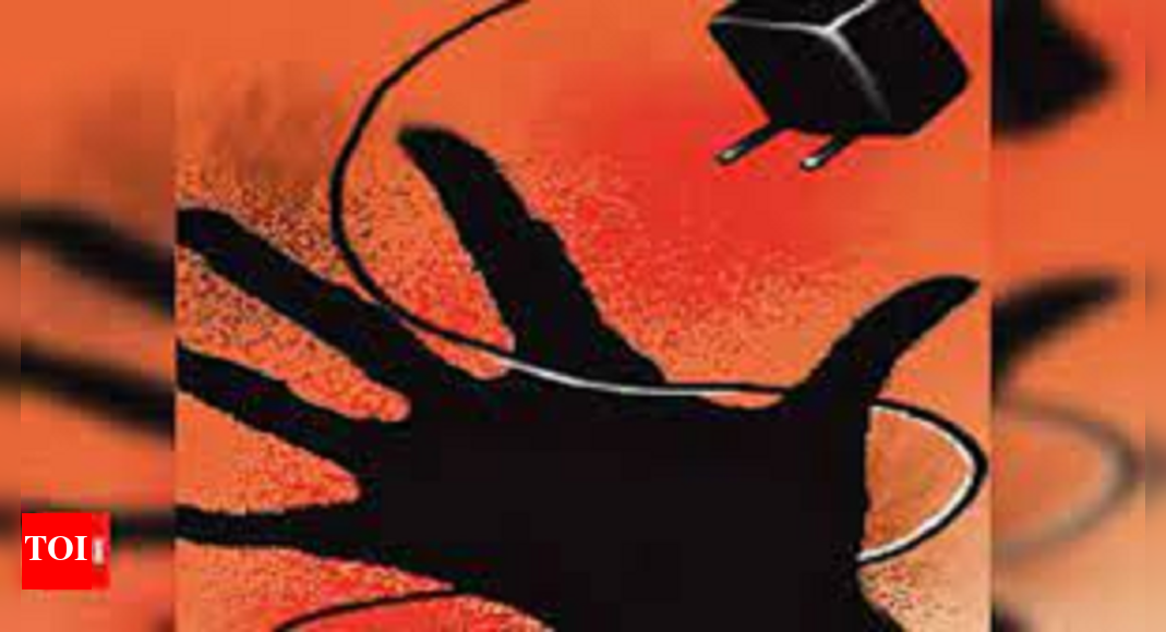 Telangana: Man electrocutes sleeping wife after row over drinking ...