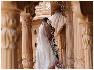 Actress Shraddha Dangar casts a spell in 'desi' attire