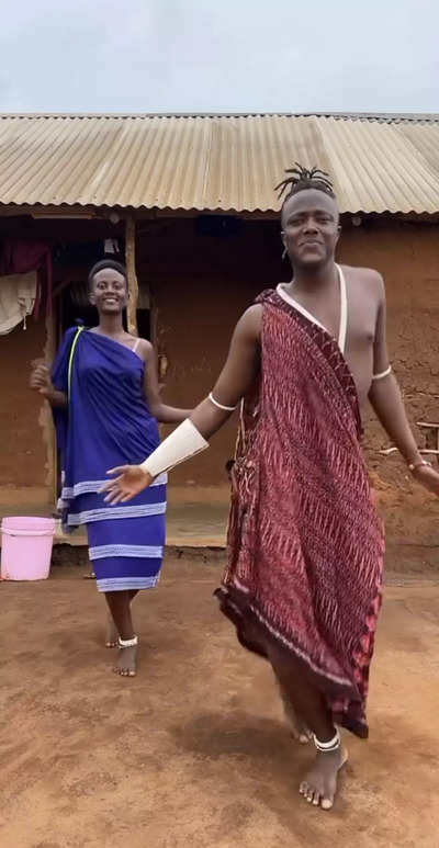 Instagram sensation Kili Paul dances to Abar Bibaho Obhijaan title track with sister Neema