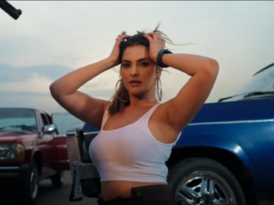 Khyati Sharma’s new dance number 'OMG’ is out! | Hindi Movie News