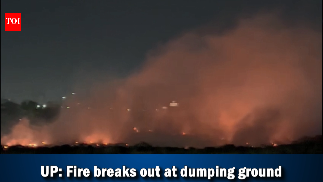 Fire breaks out at dumping ground in Noida Sector 32