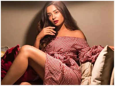 Surveen Chawla puts her best fashion foot forward at Cannes after a decade