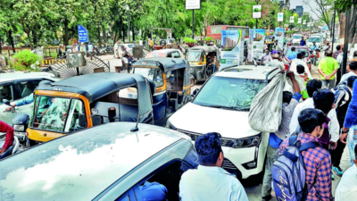 Nashik Top Cop Calls Review Meet On Illegal Parking Issue | Nashik News ...