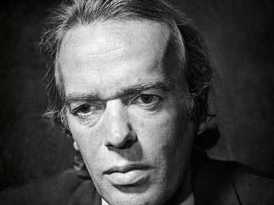 Martin Amis, era-defining author of 'Money' and 'London Fields', passes away at 73