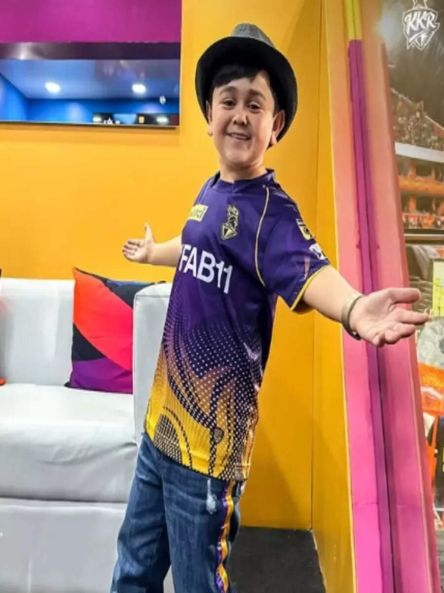 Abdu Rozik Is A True Shah Rukh Khan’s KKR Fan And These Pics Are Proof ...
