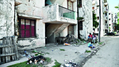 Pkl mulls new flats for slum dwellers, old ones in shambles