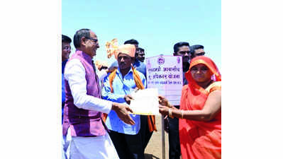 Land pattas to be given to poor families in MP, says CM