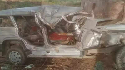 4 members of marriage party killed, 3 injured as SUV rams into tree in UP's Banda