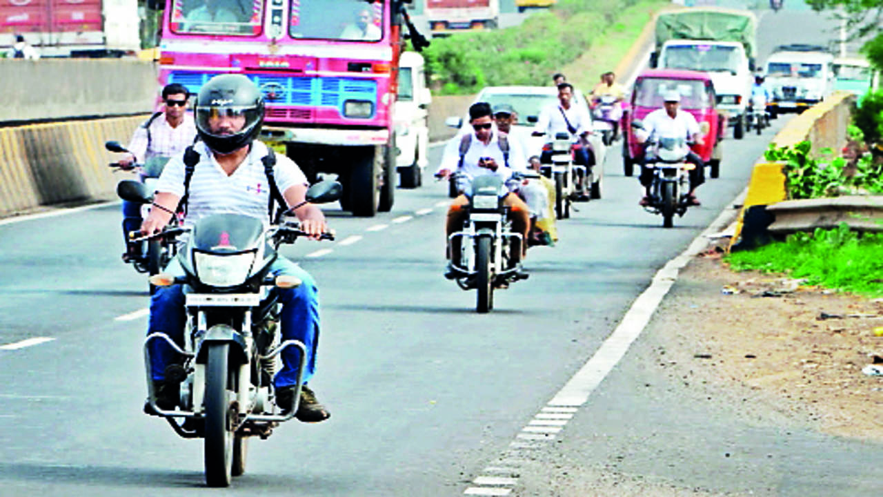 Two wheeler bike discount helmet