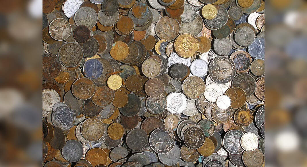 Uttar Pradesh: Around 400 Mughal-era coins found during temple ...
