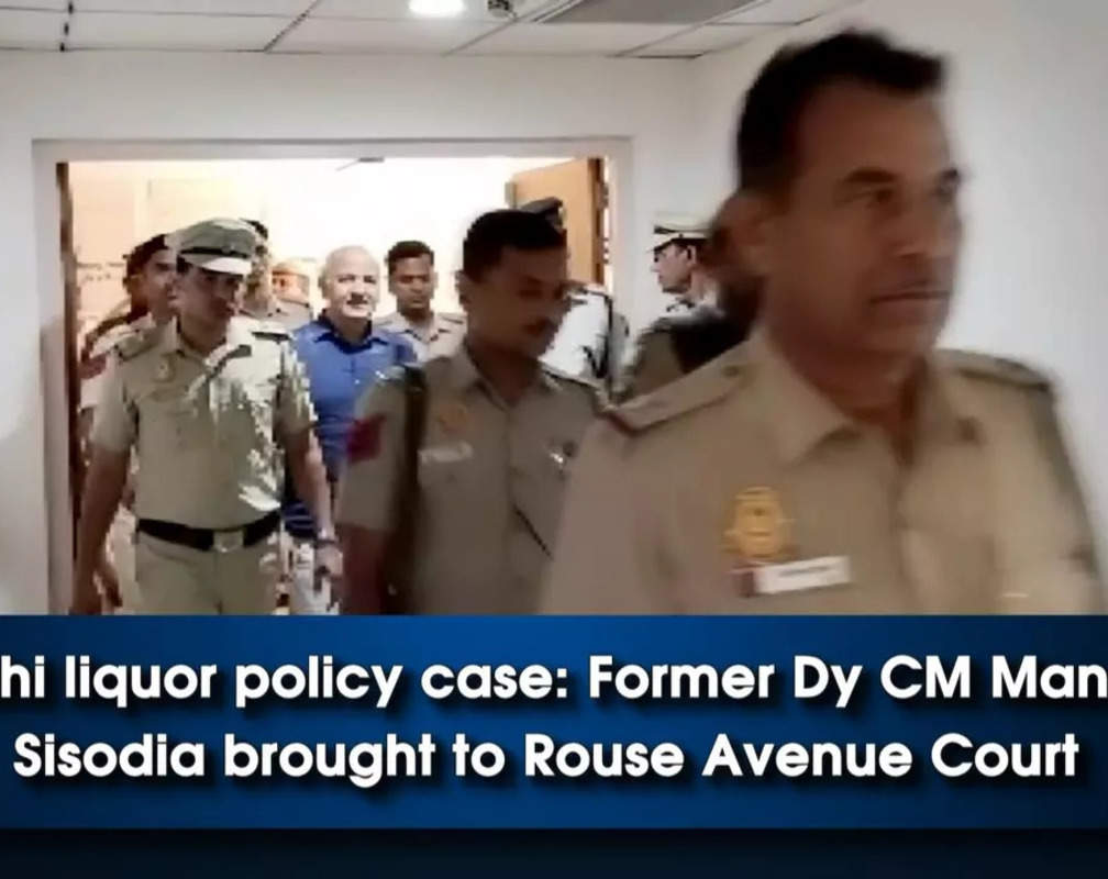 
Delhi liquor policy case: Former Dy CM Manish Sisodia brought to Rouse Avenue Court
