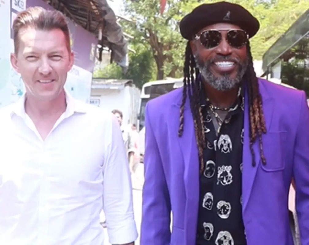 
‘Thoda..Thoda..’: Brett Lee talks to paps in Hindi as he and Chris Gayle arrive on ‘The Kapil Sharma Show’ sets
