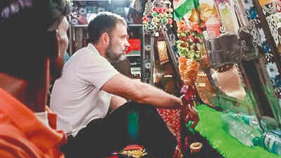 Amid Herald case, Rahul moves HC seeking NOC for passport